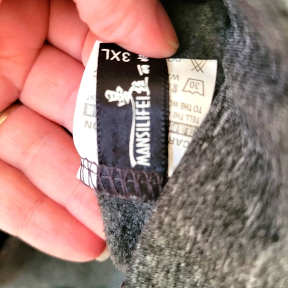 Faux-Rhinestone Studded Skull One Shoulder Sweatshirt from Mansilifei - Picture 3 of 7